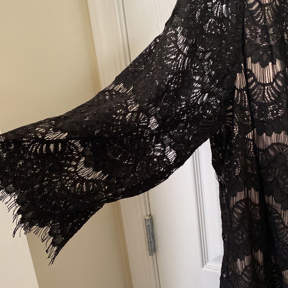 Jessica Howard Black Lace Overlay w/ Tan Lining Sheath Cocktail Dress Size 22W - Picture 4 of 8